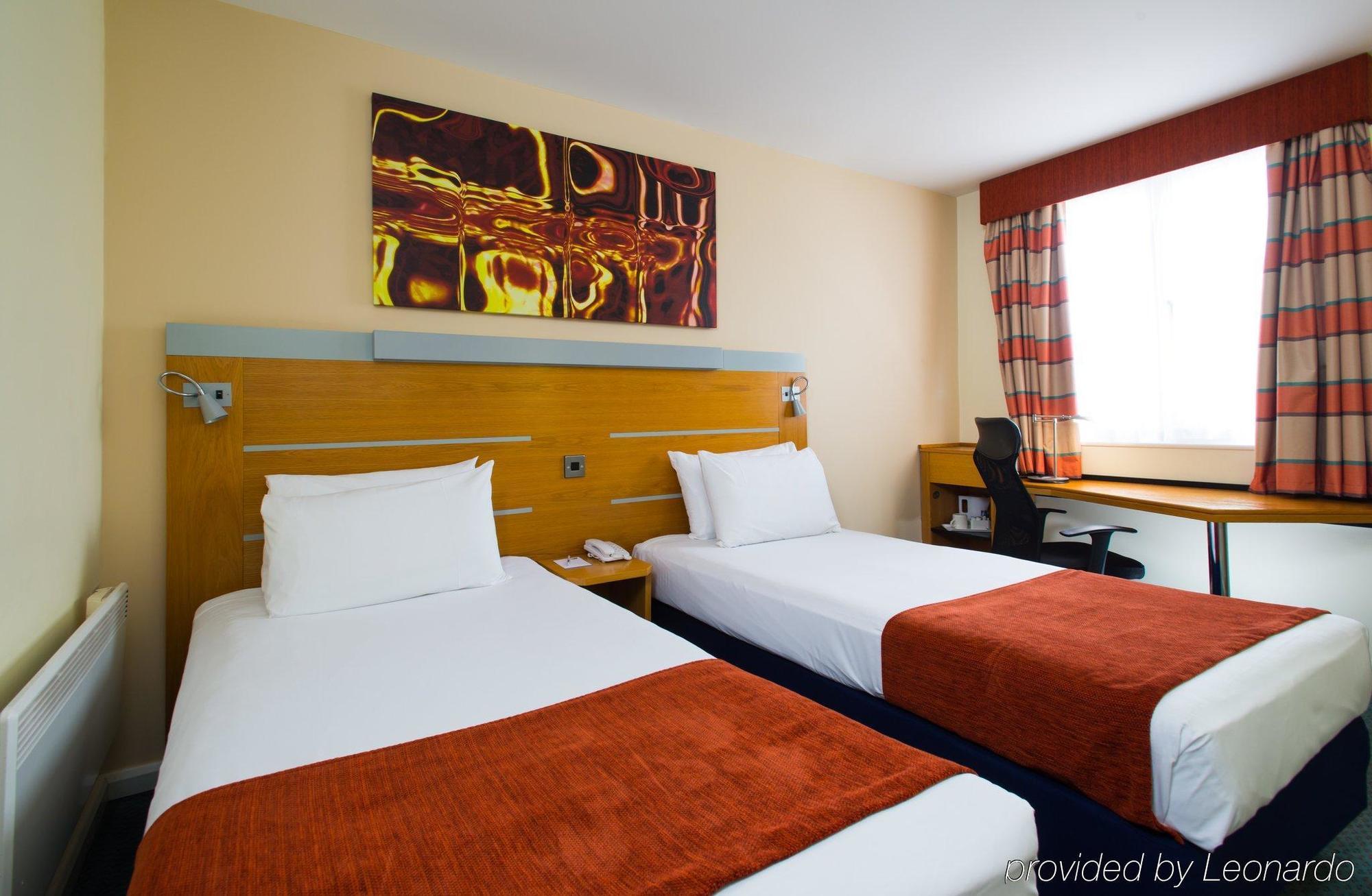 Holiday Inn Express Cardiff Bay By Ihg Exterior foto